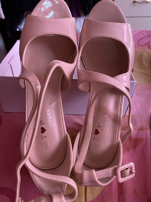 Нови дамски сандали и обувки