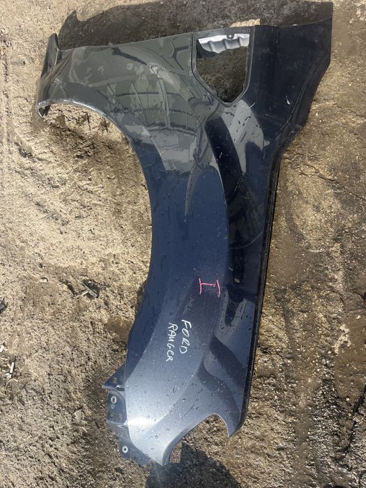 1 брой ляв и 2 броя десен калник Ford Ranger 4 (2015-2022)