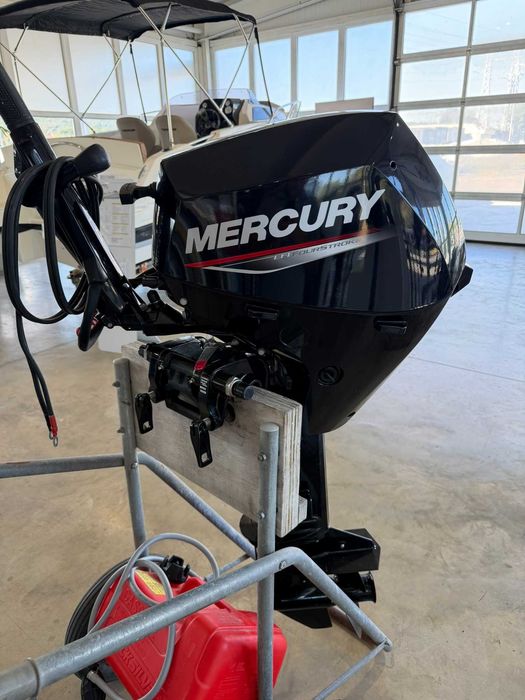 Извънбордов двигател Mercury 15 К.С дълъг ботуш, ел. стартер.