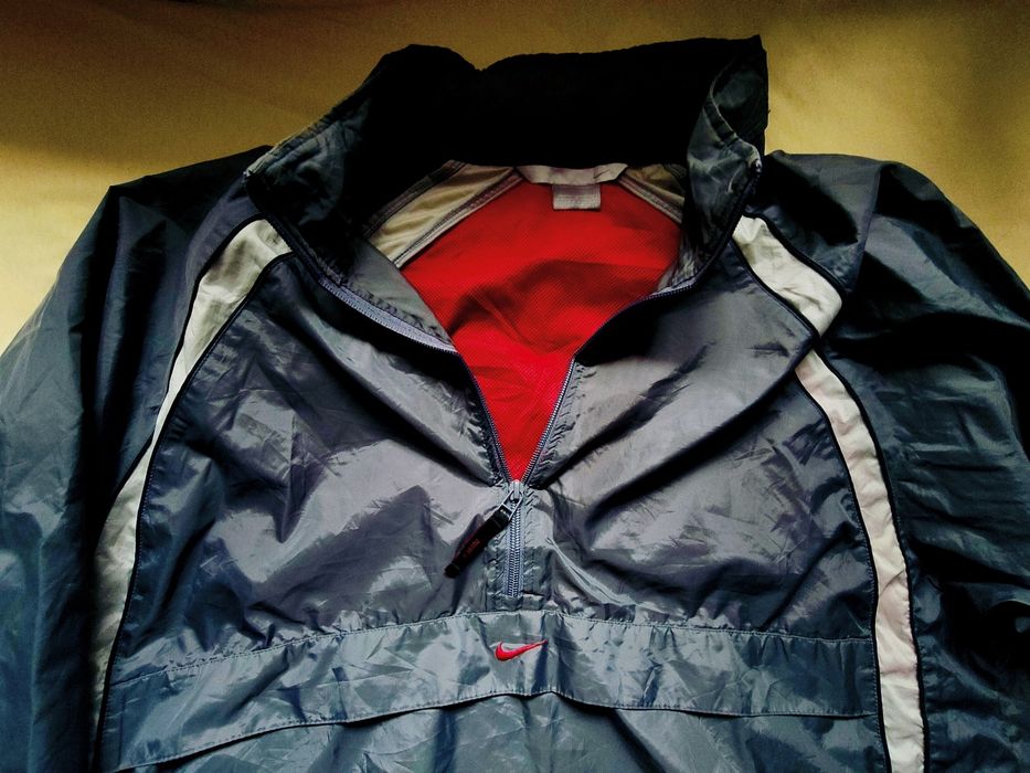 Jacheta Nike wind.