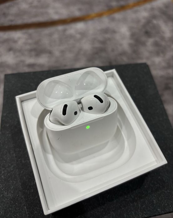 Airpods 4 (оригинальные с коробкой)