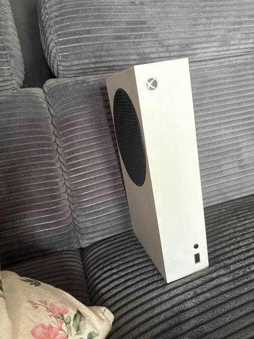 X box series S cu 2 controallere