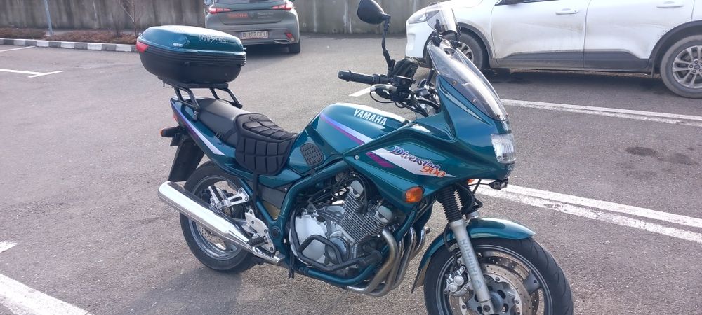 Motocicleta yamaha xj 900