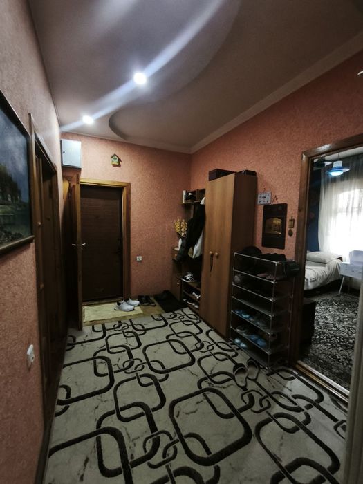 Мирабадский р-н. Массив 4 куйлюк. 3-х комн, кВ. 78м².