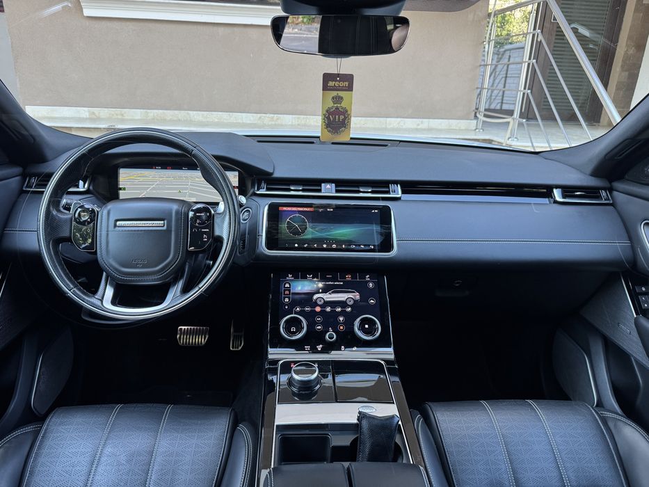 •Range Rover Velar R-Dynamic 3.0D 300 Cp 2018 Alb Perlat Full •