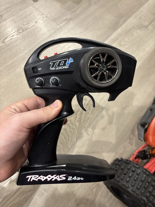Traxxas Maxx v1 с widemaxx kit траксас макс