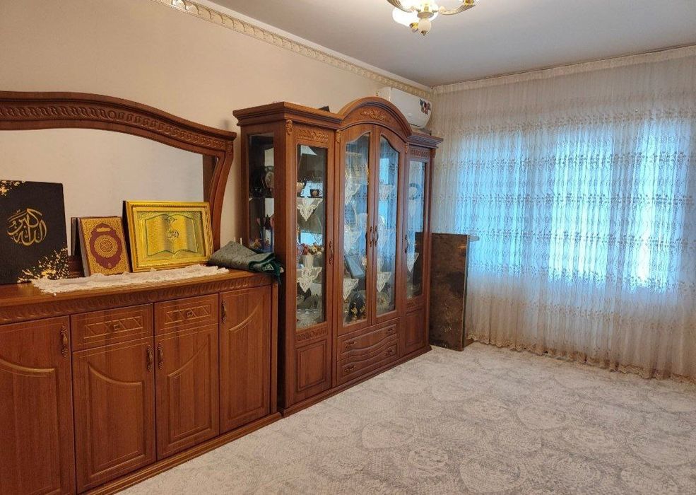 Продаётся квартира Юнусабад 15кв 4/4/5