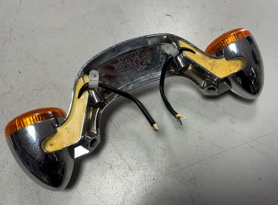Оригинални LED мигачи (със стойка) за Harley Davidson Turn Signal Bar