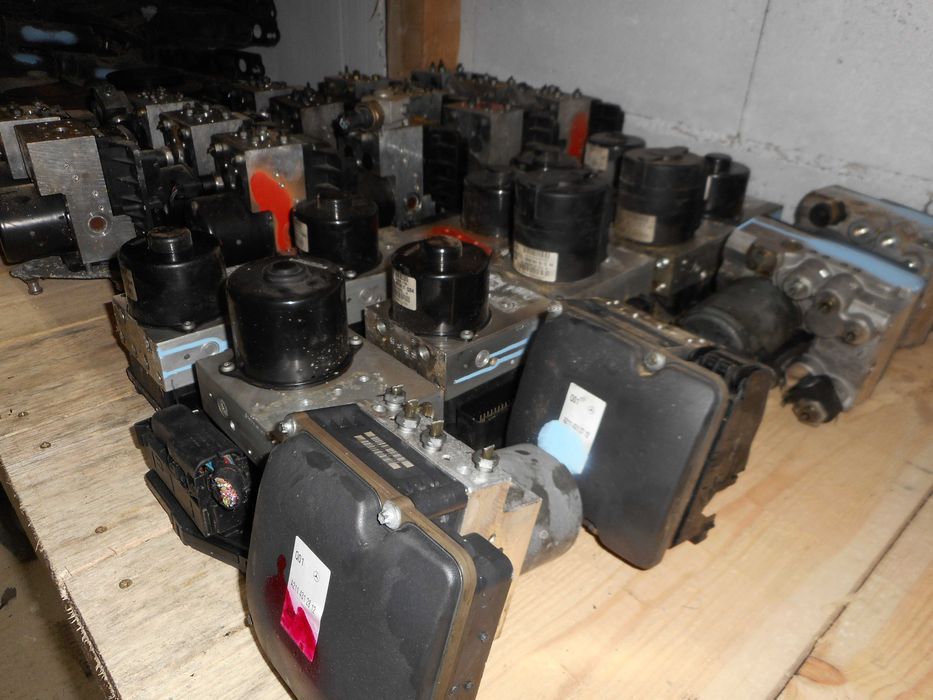 АБС - ABS и серво помпа помпи за Мерцедес