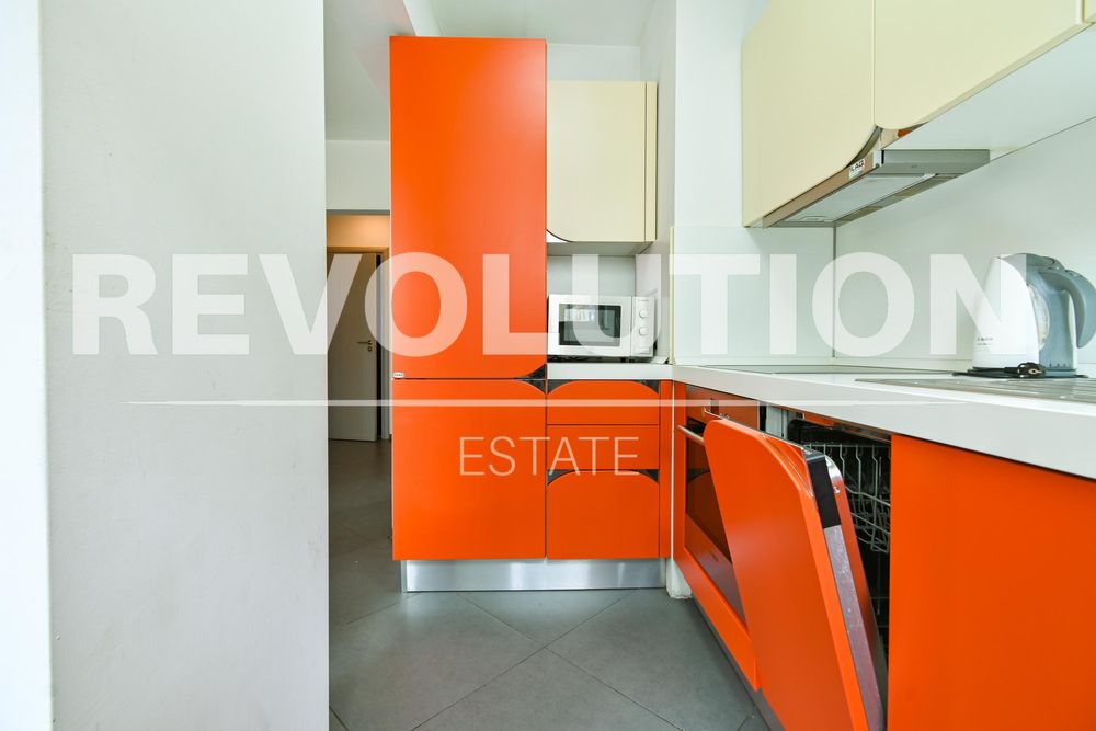 Дава се под наем Тристаен апартамент в София, Оборище - 100 кв.м за 1000 € - Снимка #3