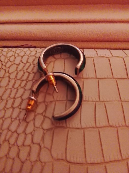 Vând cercei din argint!