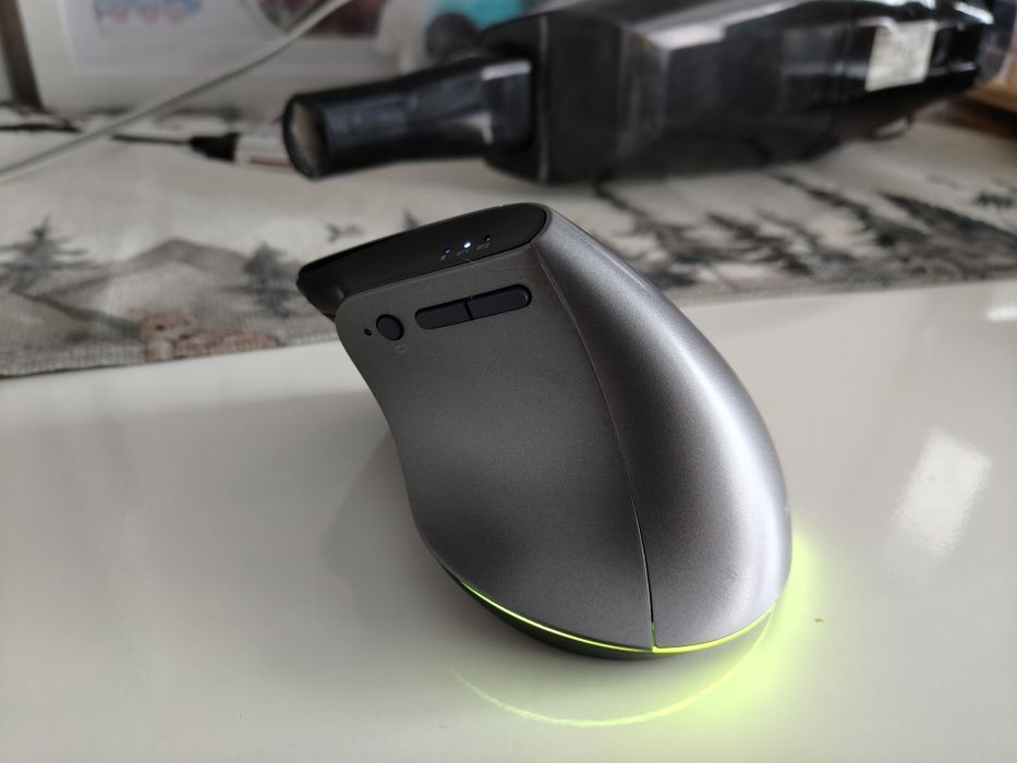 Вертикална мишка HAMA EMW-700