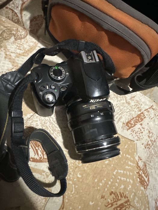 Продам проф.фотоаппарат Nikon D60