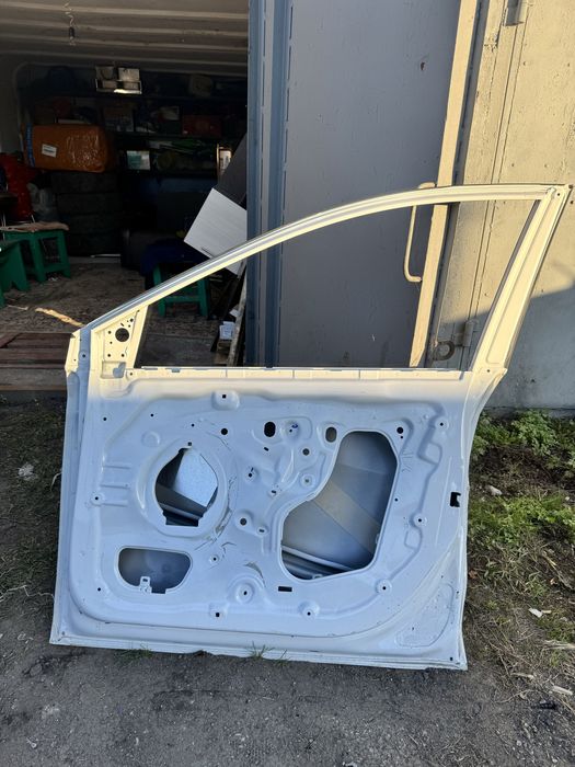 Продам дверь на Шевролет Онихс