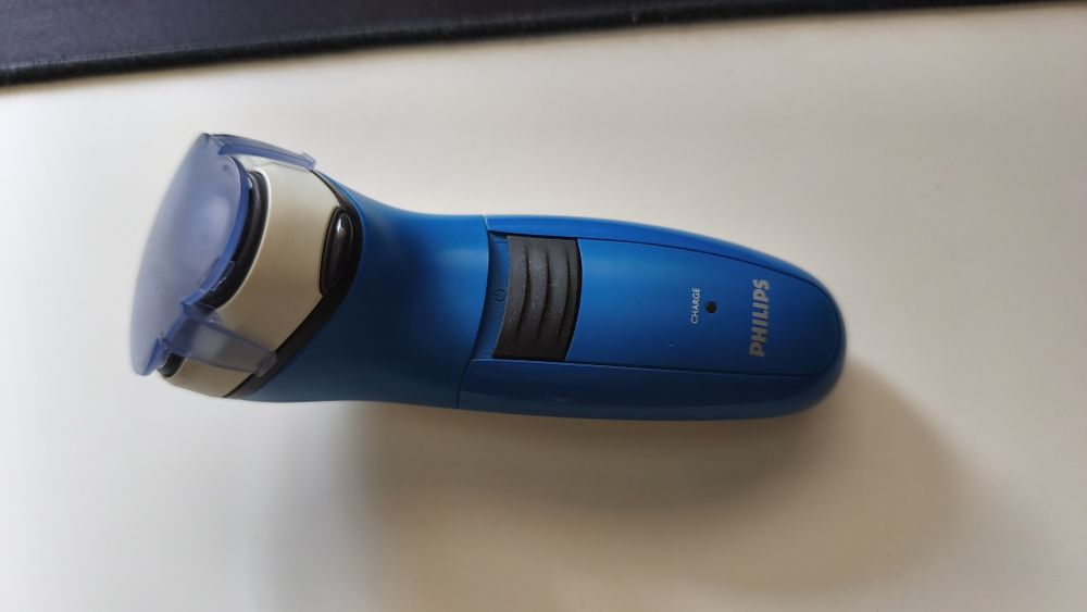Продавам машинка за бръснене Филипс/Philips