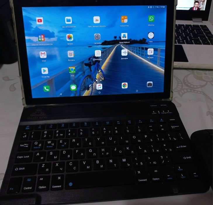 Планшет с клавиатурой
