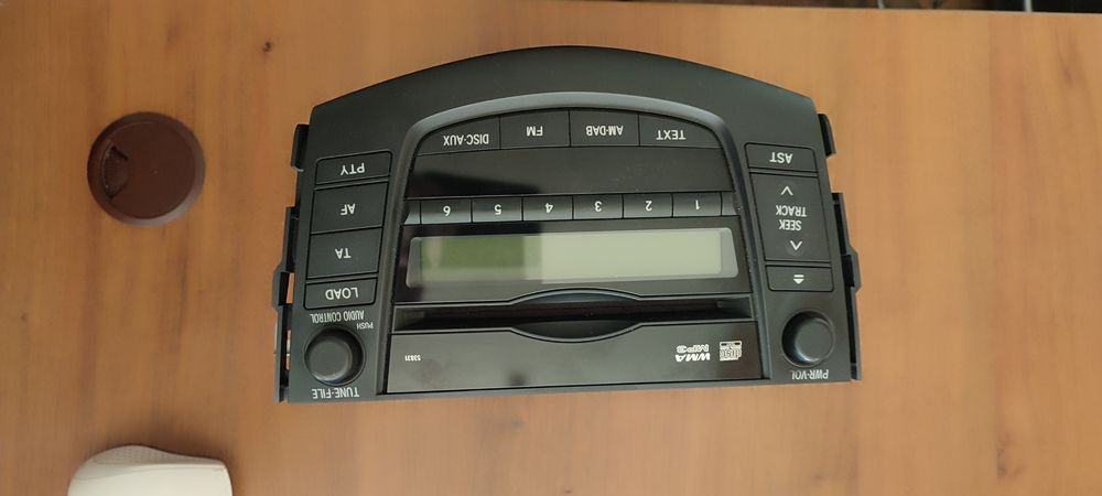 Музыкальный центр с компакт дисками