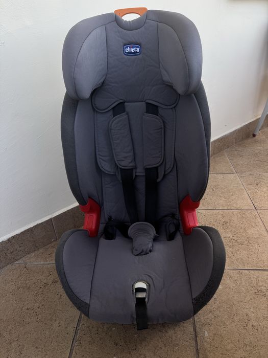Столче за кола Chicco YOUNIVERSE FIX 9-36 кг  / 9 мес - 12 години