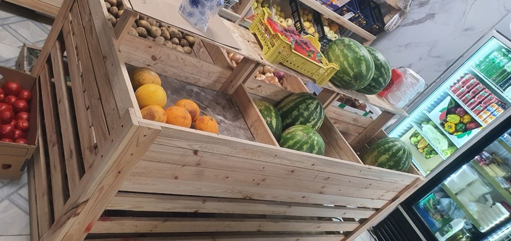 Срочно продам овощной стеллажи