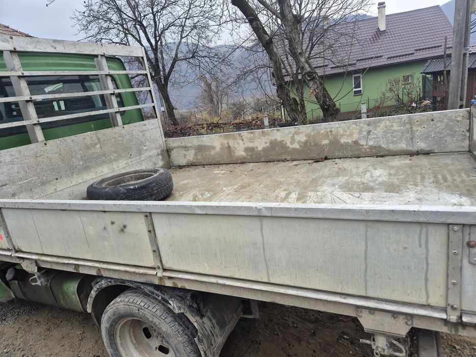 Iveco daily 7 locuri basculabil