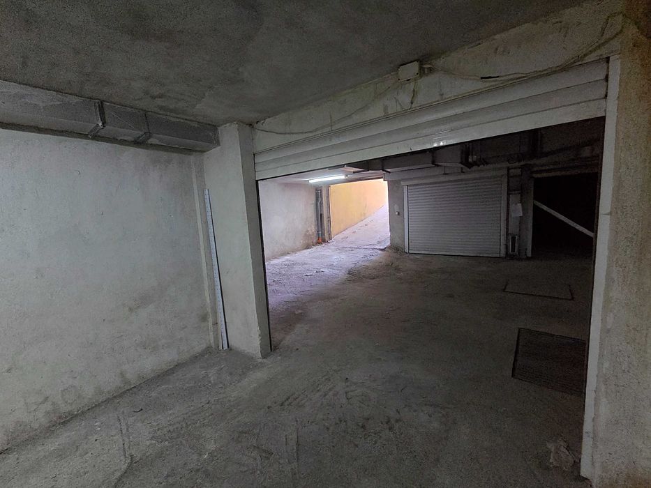 Дава се под наем Гараж / Паркомясто в София, Дианабад - 19 кв.м за 150 € - Снимка #5