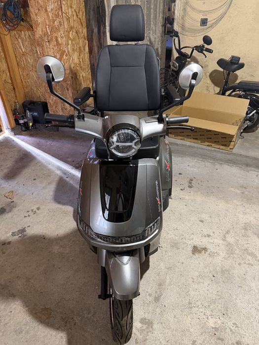 Електрическа триколка Max Motors FM2 PRO 1800W, 25Ah, GRAY