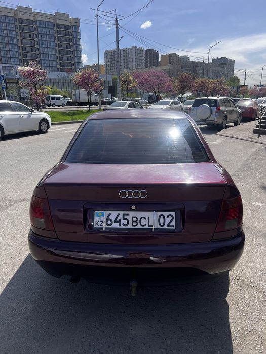 Audi a4 b5 1.8л 1995 года
