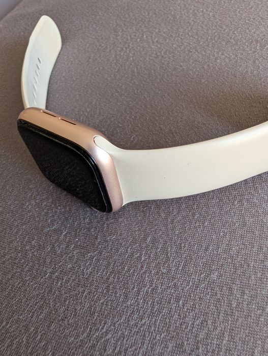 Apple Watch Series 6 40mm Rose Gold S/M
