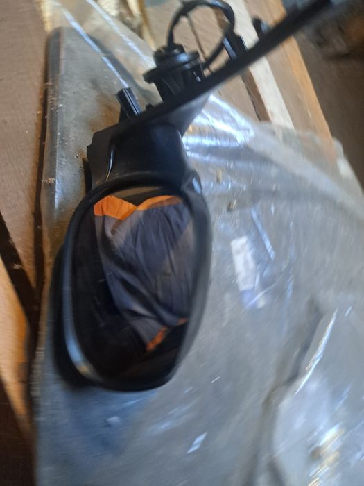 Дясно огледало и водна помпа за Пежо 206 2002г