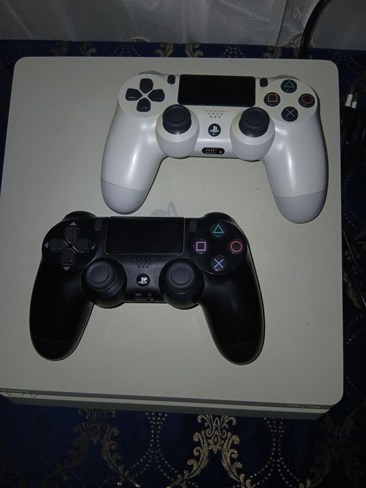 Pleysteyshin sotiladi