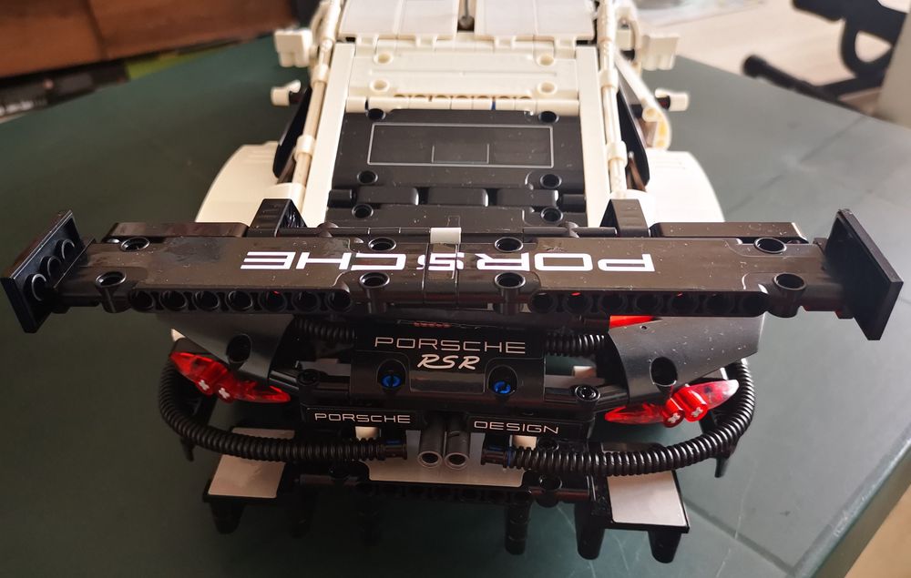 Уникален конструктор Порше 911 RSR със задвижване