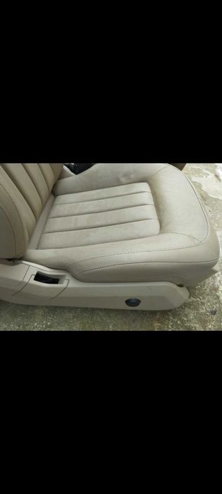 Два салона на Mercedes CLS W218 Перфектни