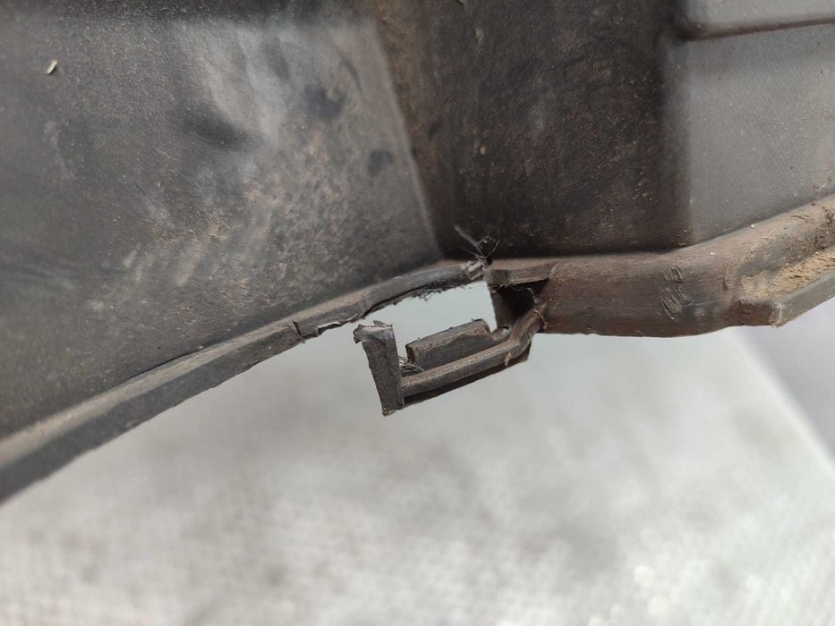 Colt Bara Spate Dreapta / Coltisor Bara Ford Transit Courier 2014–2023 / Cod OEM 1883237 (4D2)