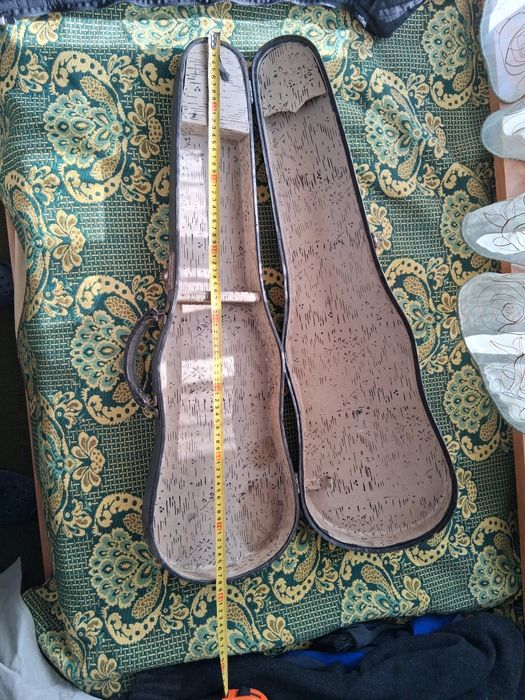 Продавам калъф за цигулка