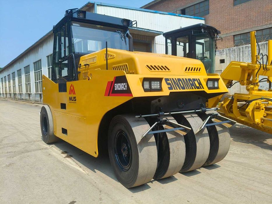 Каток пневмошный  Sinomach GYR16