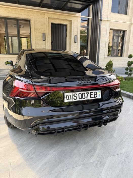 Audi e tron gt срочно год 2022