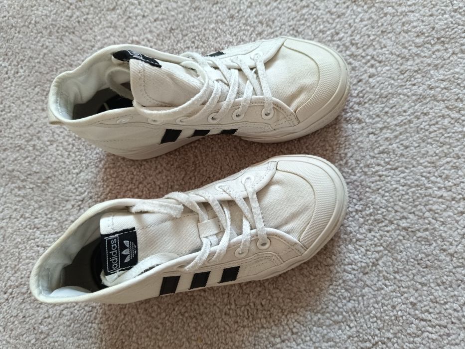 Adidas Nizza 33  lungime interior 20 cm