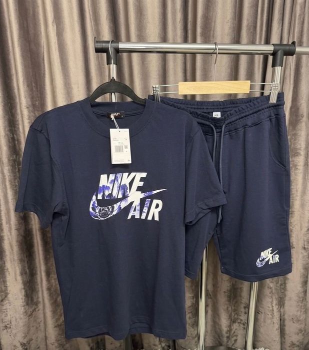 Compleu Nike nou cu eticheta  S M L XL XXL