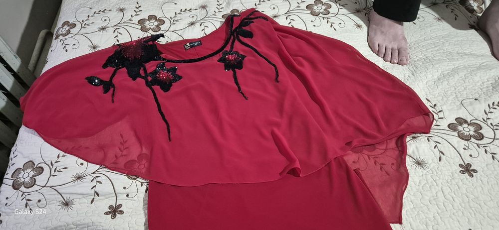 платье Турция по 300000. шытые по 200000