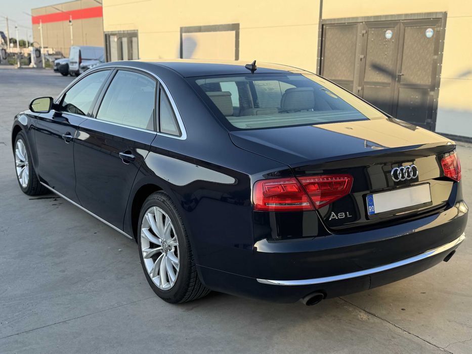 Audi A8L 3.0 tfsi