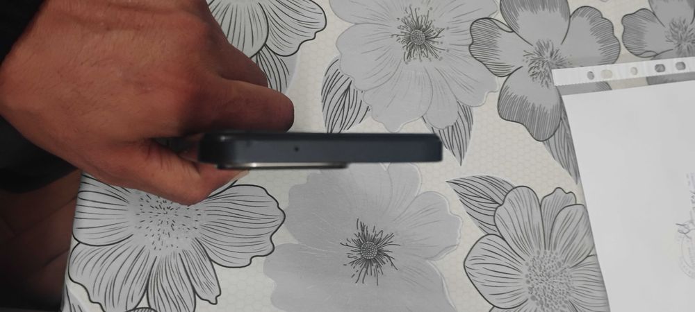 Хонор  х6б 2сим карти 4+4рам