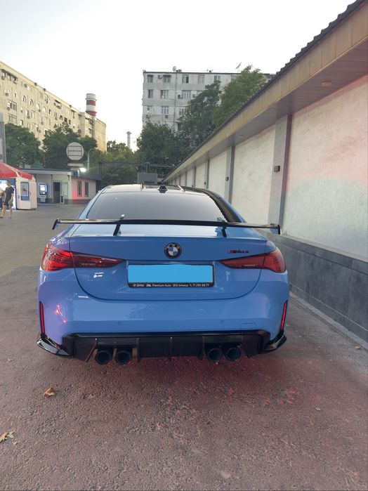 BMW M4 CS машина новая