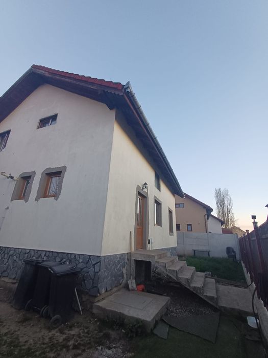 Se închiriază casa in Halchiu