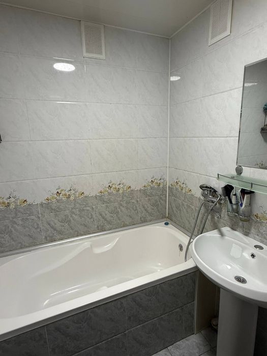 4х комнатная с мебелью и техникой в 1 микрорайоне