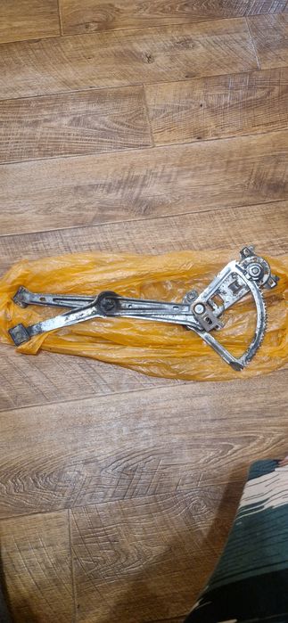 Запчасти 124 мерседес