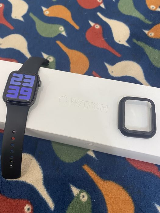 продам apple watch series 5 с трещиной