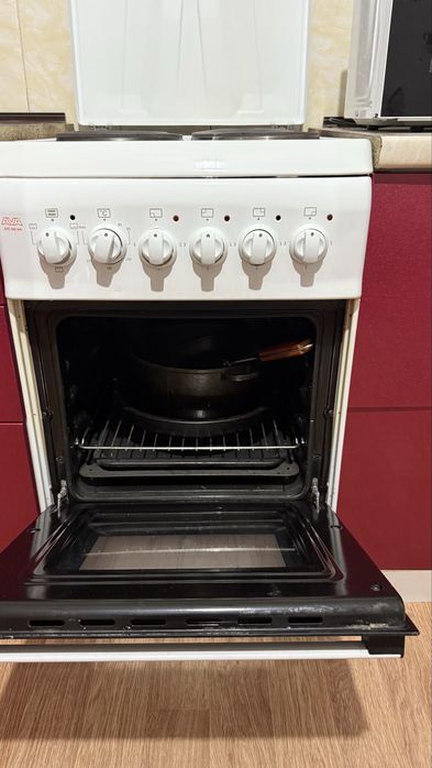 Продам электро плиту