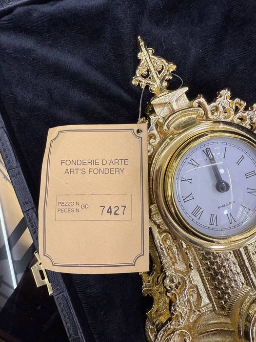 Итальянская настольные часы  покрытия золота