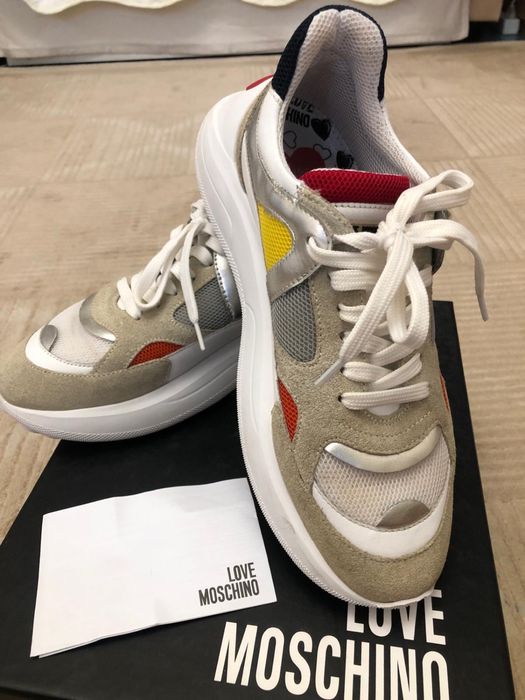 Adidasi Love Moschino