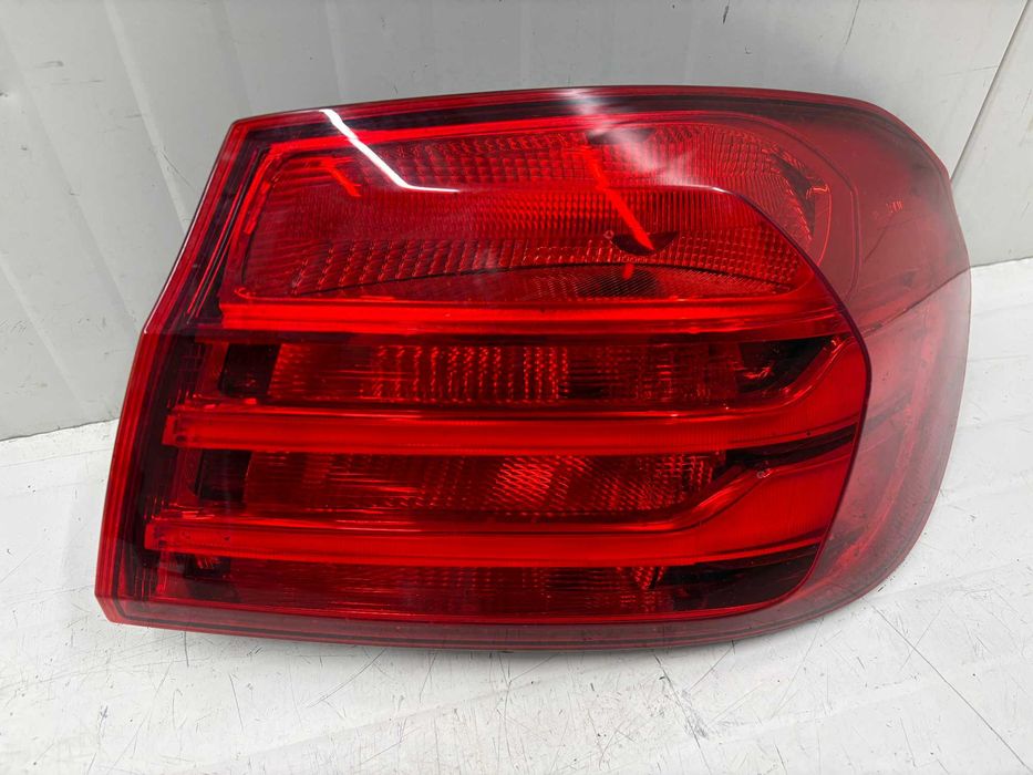 Десен външен стоп БМВ Ф32 Ф33 Ф36 М4 Ф82 Ф82 US BMW F32 F33 F36 F82